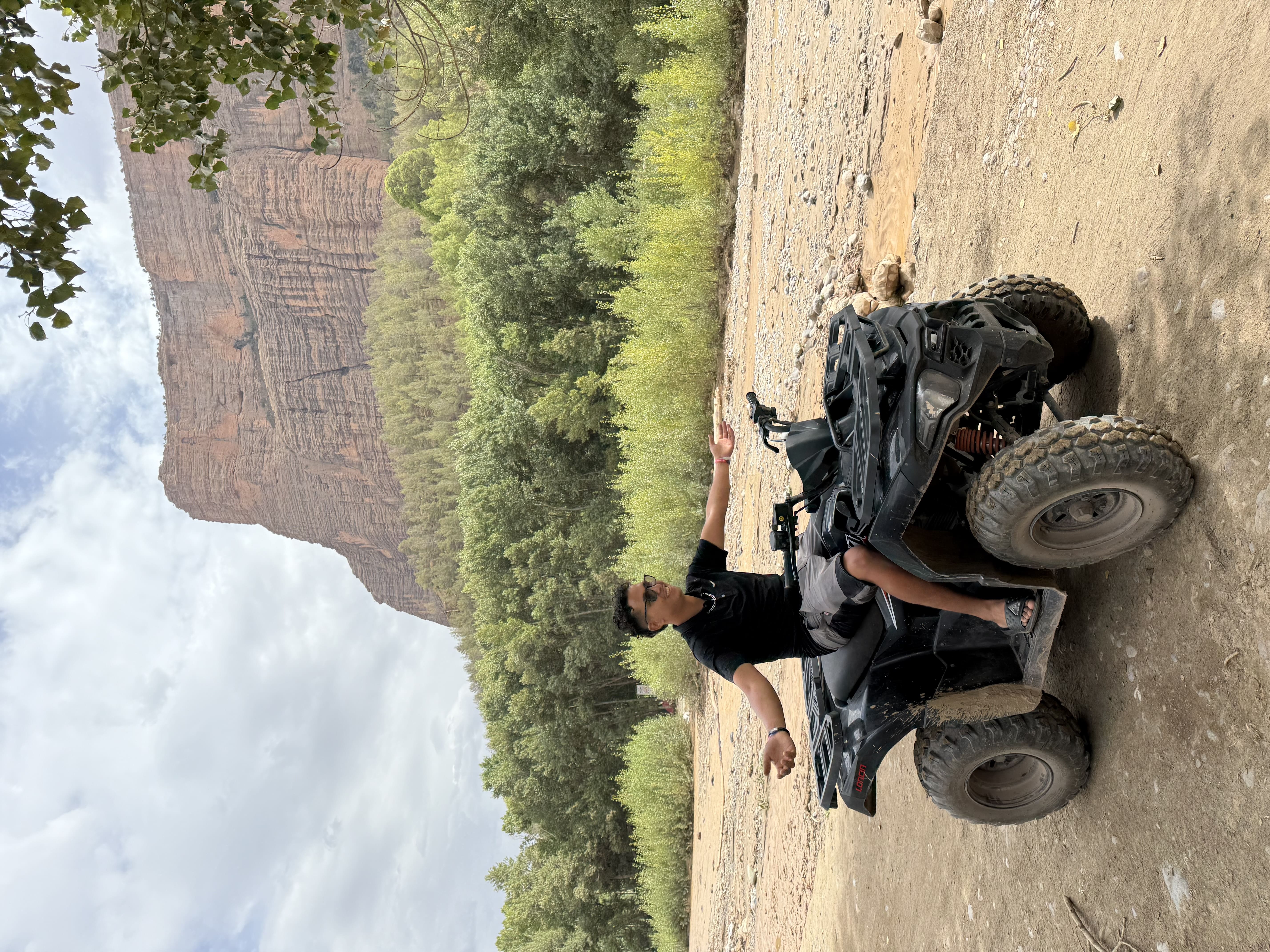 Quad biplace pour deux personnes dans les montagnes de l'Atlas